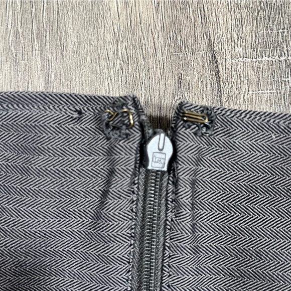 Banana Republic Knee Length Modest Gray Pencil Skirt Size 14 - Picture 2 of 8